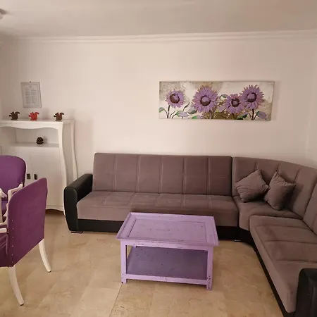 Apartahotel Lavanda 3*
