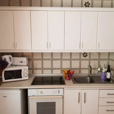 מלון דירות Lavanda 3*